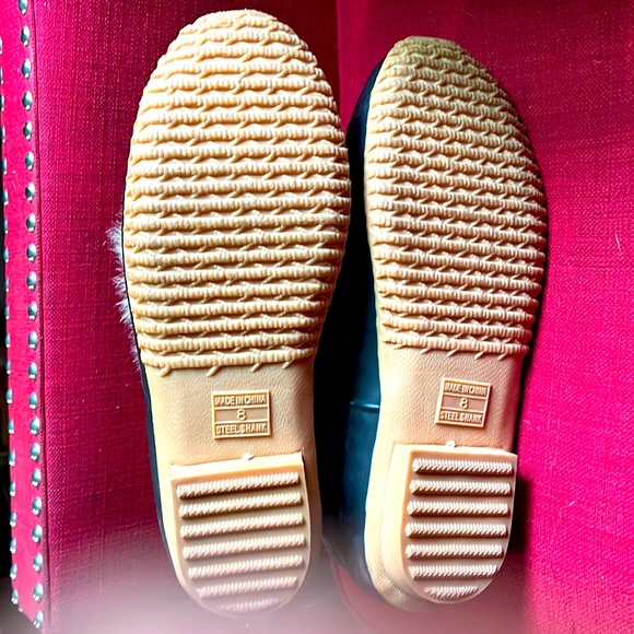 Bearpaw Deborah Hickory Waterproof boots, Size 8 - Picture 5 of 9